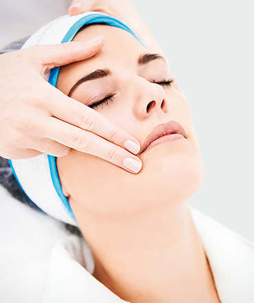 Topsi Hautbedürfnisse: Hilfe für unreine, großporige und vernarbte Haut. QMS Classic Collagen Behandlung